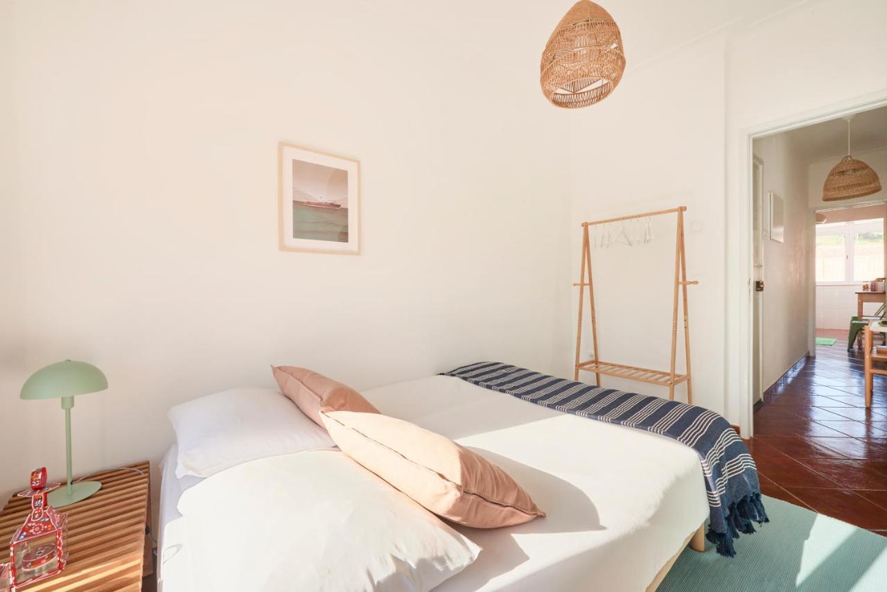 Central & Sunny 2Br Apt Near Beach, By Timecooler Setúbal Exteriör bild