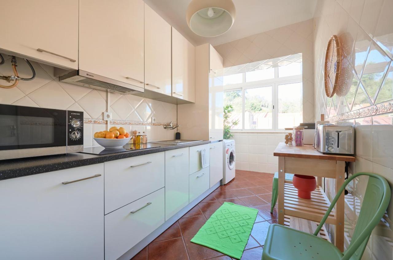 Central & Sunny 2Br Apt Near Beach, By Timecooler Setúbal Exteriör bild