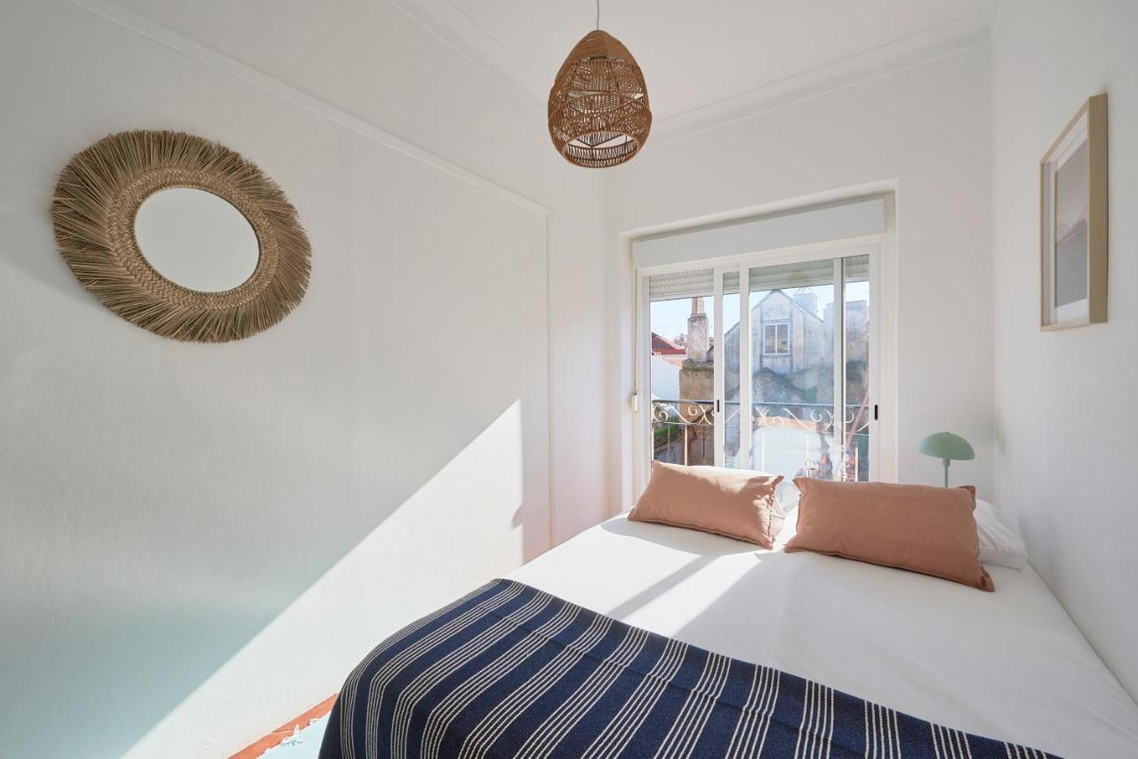Central & Sunny 2Br Apt Near Beach, By Timecooler Setúbal Exteriör bild