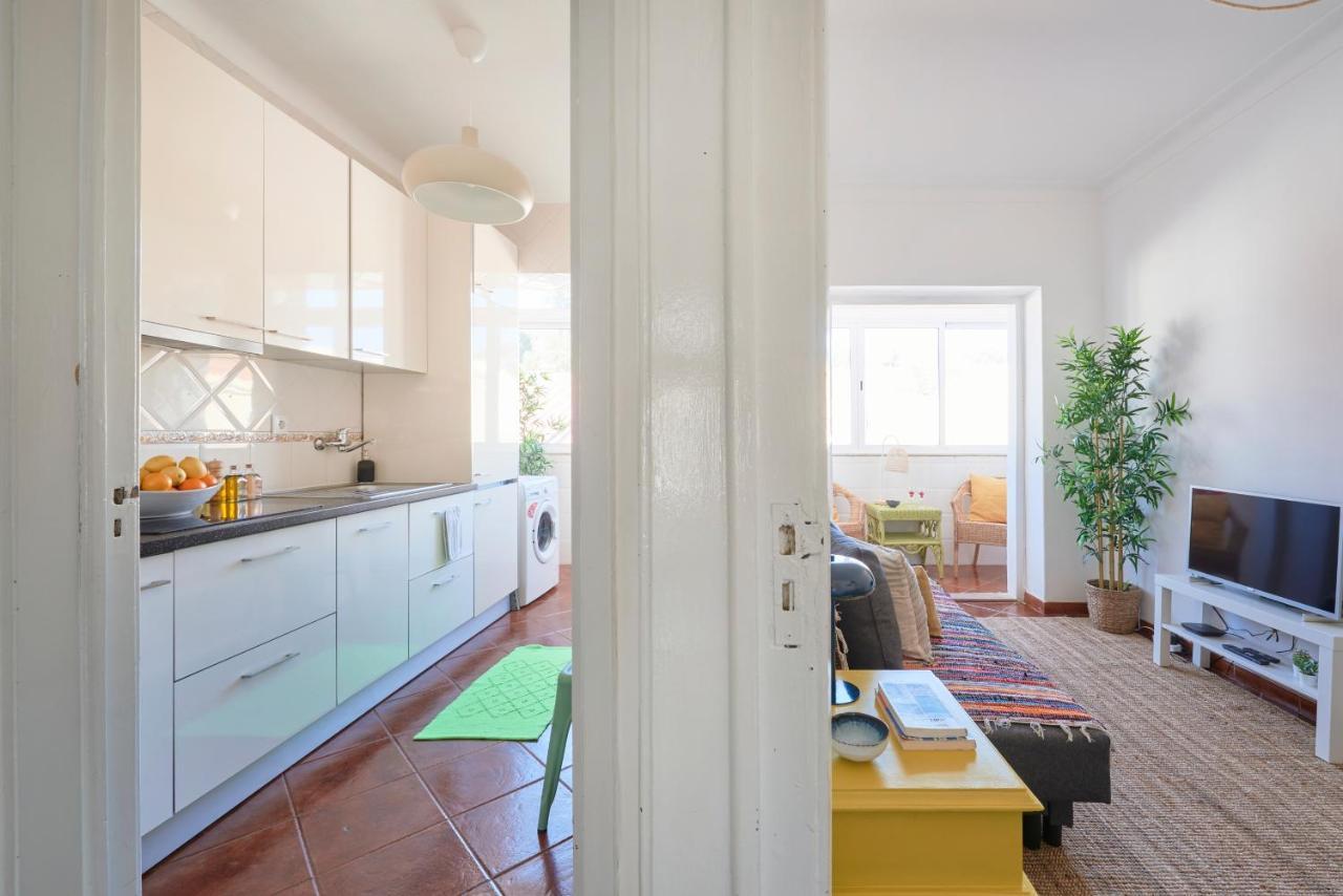 Central & Sunny 2Br Apt Near Beach, By Timecooler Setúbal Exteriör bild