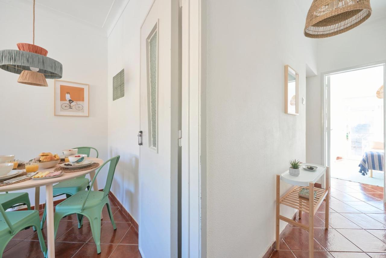 Central & Sunny 2Br Apt Near Beach, By Timecooler Setúbal Exteriör bild