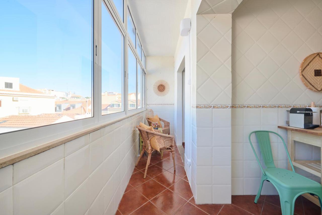 Central & Sunny 2Br Apt Near Beach, By Timecooler Setúbal Exteriör bild